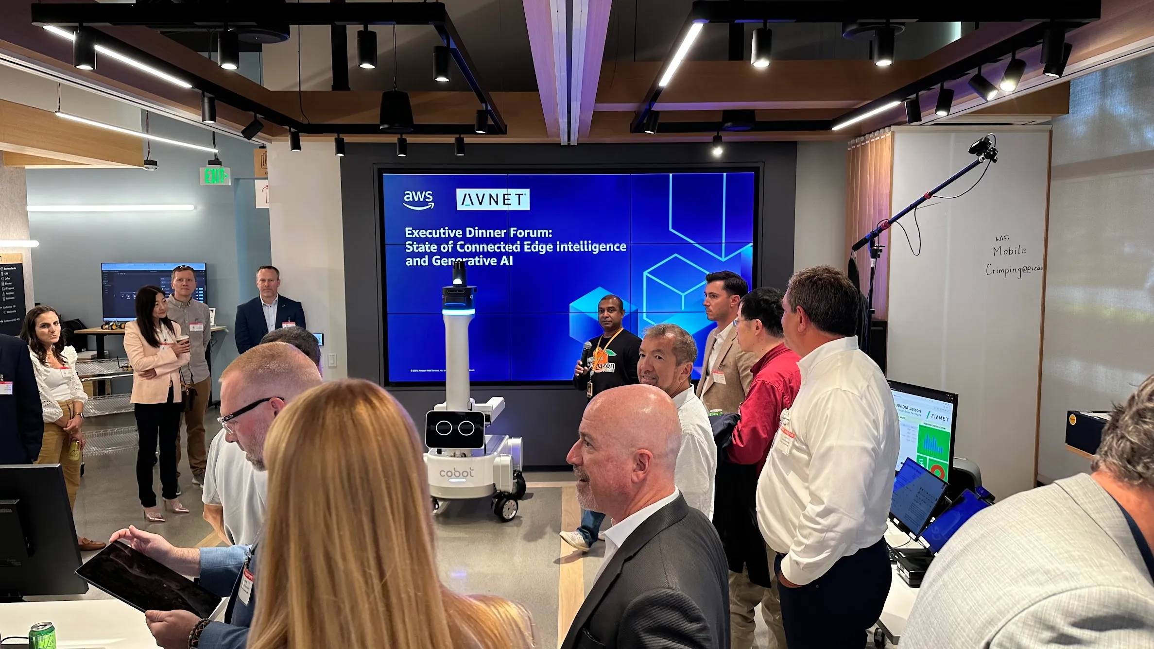  Executive Dinner Forum: State of Connected Edge Intelligence and Generative AI